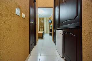 Гостиница Дольче Вита Витязево Трехместный номер-9