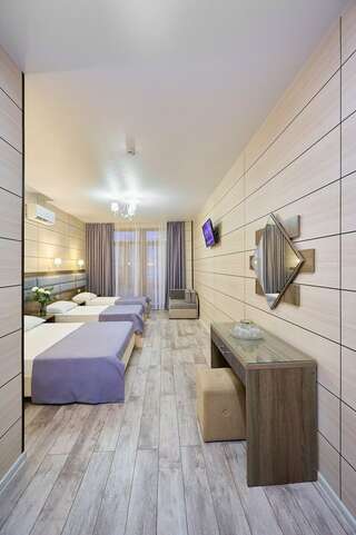 Гостиница Дольче Вита Витязево Улучшенный семейный номер-7