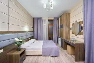 Гостиница Дольче Вита Витязево Улучшенный трехместный номер-2